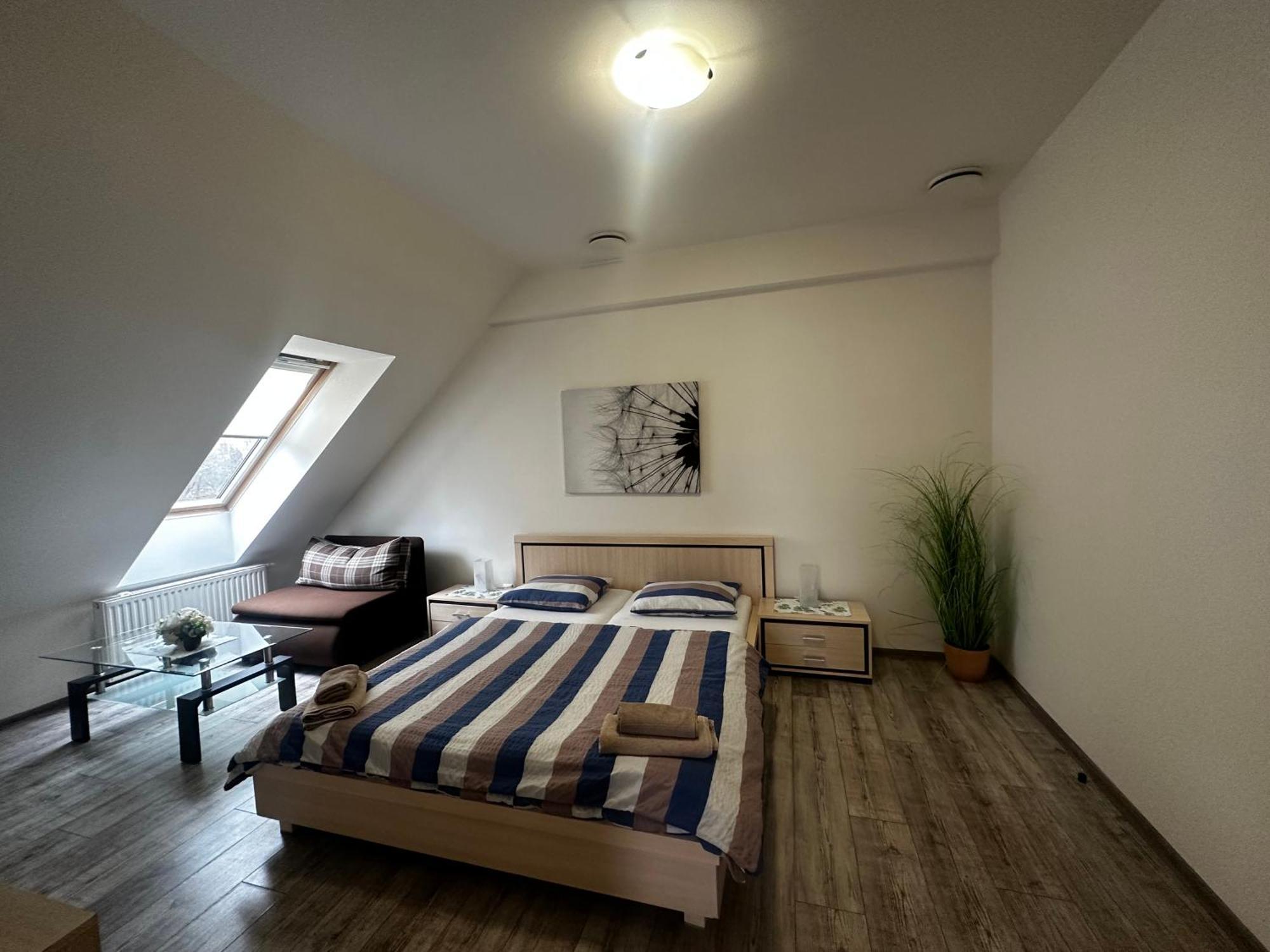 Penzion-Hutira Relax Club Handlová エクステリア 写真